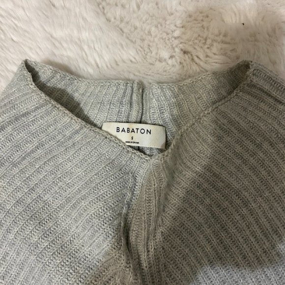 Aritzia Wilfred Chalmers Sweater - Size Small gray - Picture 2 of 3